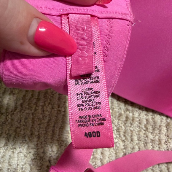 SKIMS Wireless T-shirt Bra - Picture 4 of 4